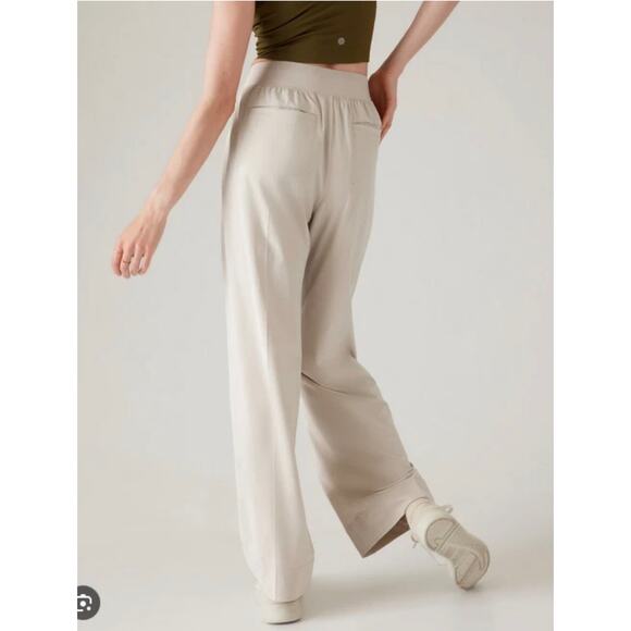 NWT Athleta Brooklyn Heights High Rise Pull-On Wide Trouser Khaki Size 2 - Picture 2 of 10